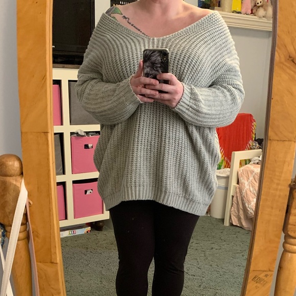 Oversized Sweater L/XL fits like XXL or 1X - Picture 5 of 5